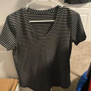 Lululemon love t shirt v neck